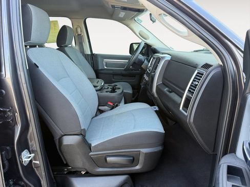 Used 2019 RAM 1500 Big Horn AWD/4WD image 15