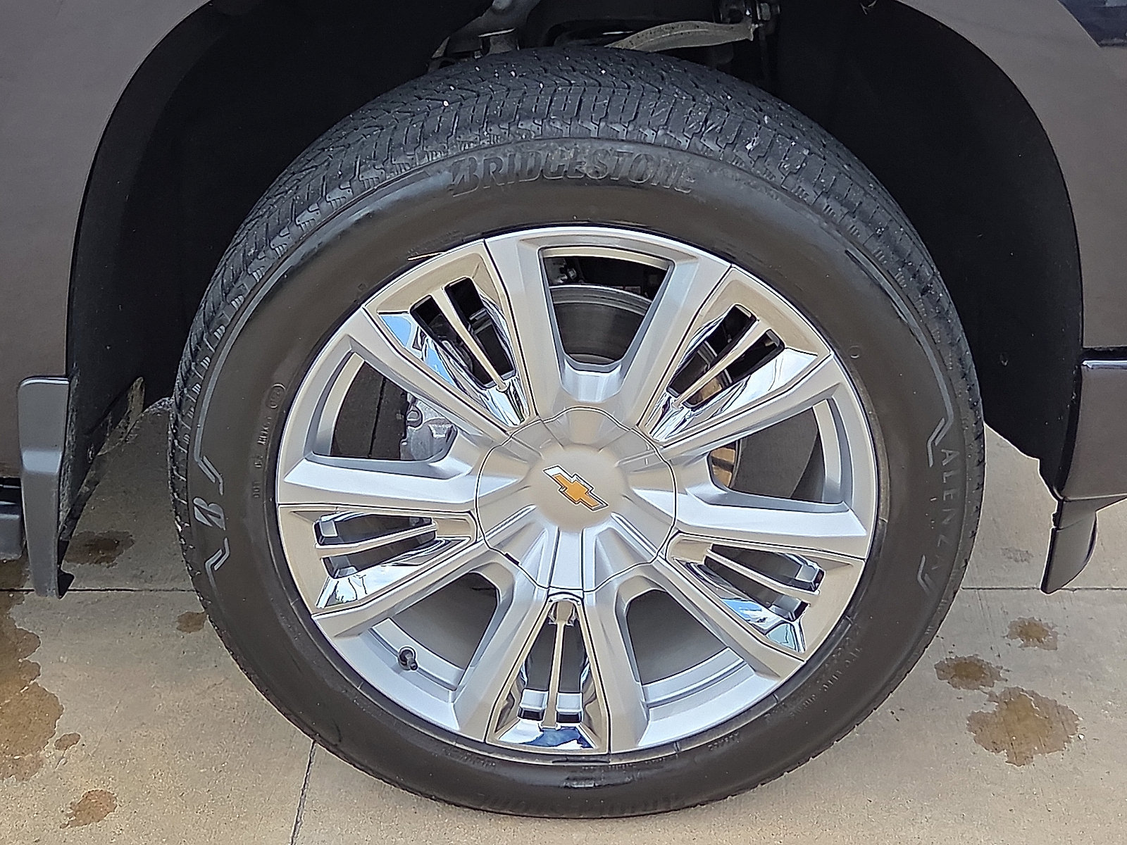 Used 2024 Chevrolet Silverado 1500 High Country w/ High Country Premium Package AWD/4WD image 7