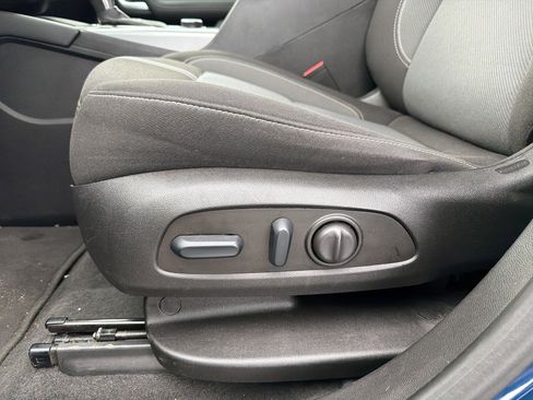 Used 2023 Chevrolet Blazer LT image 25