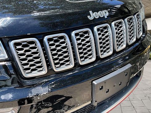 Used 2018 Jeep Grand Cherokee Summit w/ Platinum Series Group AWD/4WD image 24