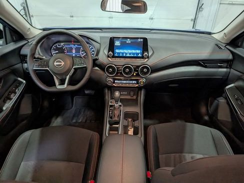 Used 2025 Nissan Sentra SR FWD image 11