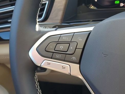 New 2026 Volkswagen Atlas SE image 16