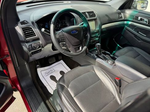 Used 2018 Ford Explorer XLT w/ Equipment Group 202A image 17