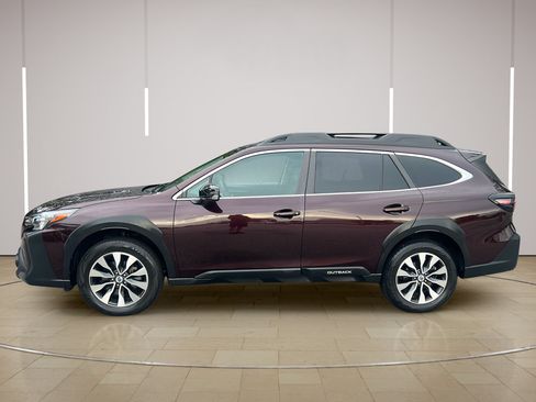 Used 2023 Subaru Outback Limited AWD/4WD image 2
