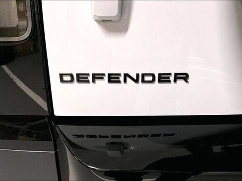 Certified 2026 Land Rover Defender 110 S AWD/4WD image 7