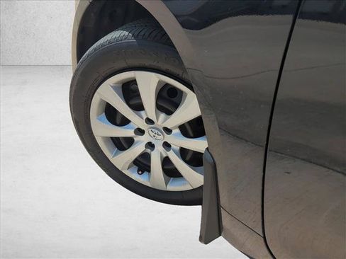 Used 2025 Toyota Corolla LE FWD image 10
