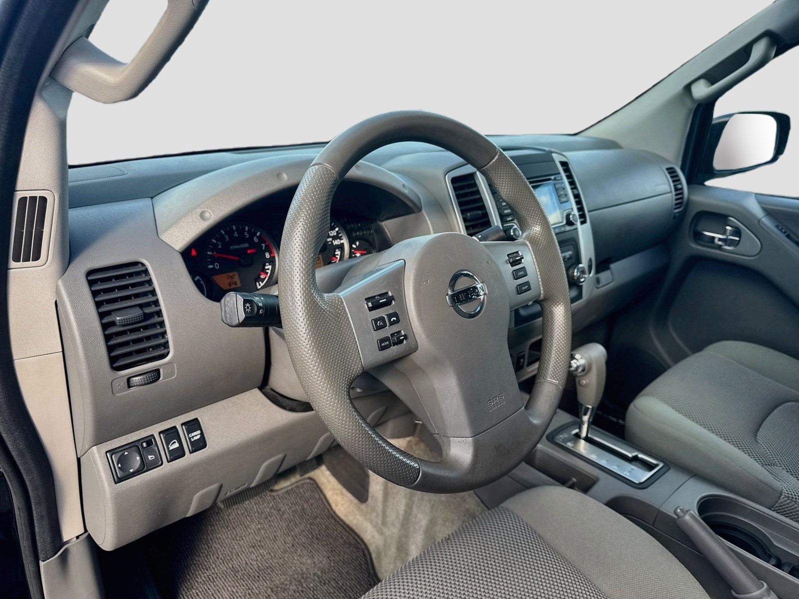 Used 2016 Nissan Frontier SV AWD/4WD image 9