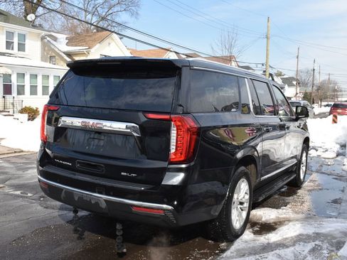 Used 2024 GMC Yukon XL SLT w/ SLT Premium Package image 5