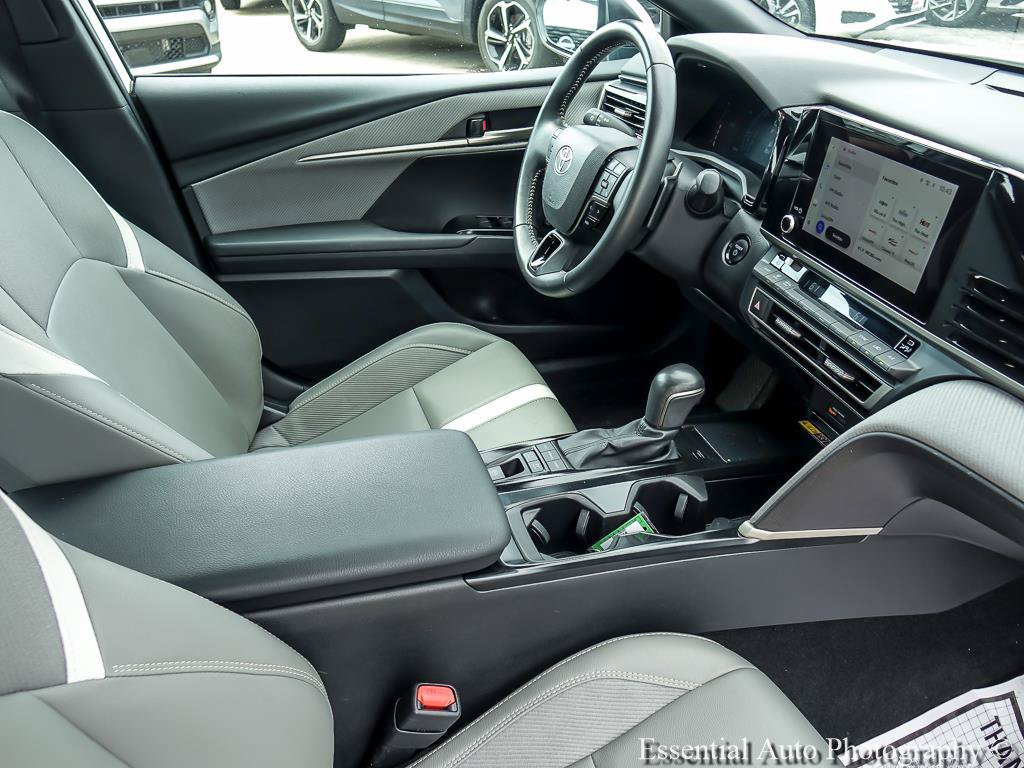 Used 2025 Toyota Camry SE FWD image 25