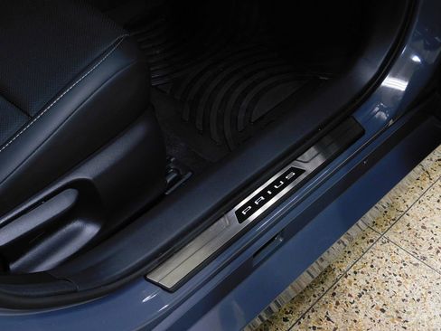 Used 2024 Toyota Prius XLE image 92