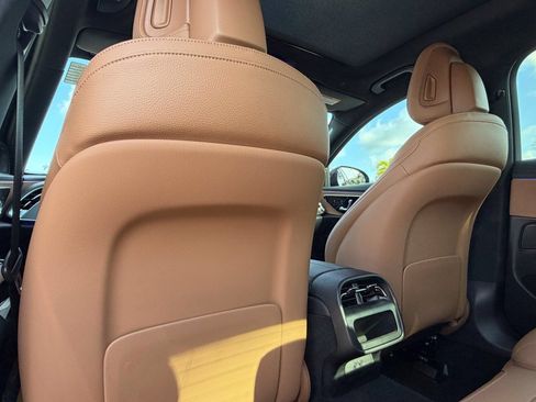 Used 2025 Mercedes-Benz E 350 Sedan image 18
