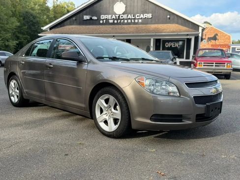 Used 2010 Chevrolet Malibu LS FWD image 9