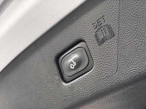 Used 2024 Ford Edge Titanium image 25