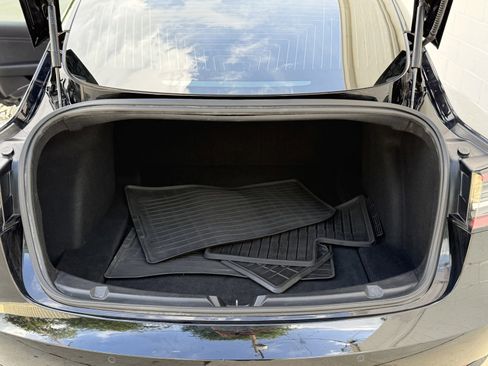 Used 2019 Tesla Model 3 Mid Range image 24