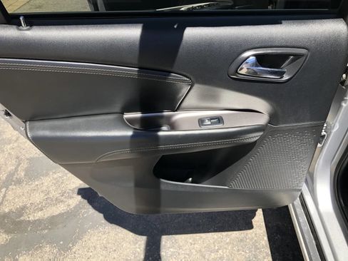 Used 2018 Dodge Journey Crossroad AWD/4WD image 32