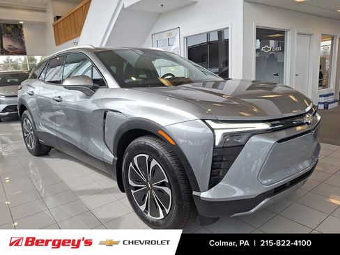 New 2026 Chevrolet Blazer EV LT image 2