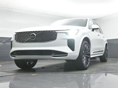 New 2026 Volvo XC90 B6 Ultra w/ Lounge Package image 40
