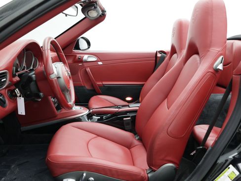 Used 2009 Porsche 911 Cabriolet image 30