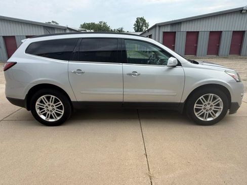 Used 2015 Chevrolet Traverse LT w/ Style and Technology Package AWD/4WD image 7