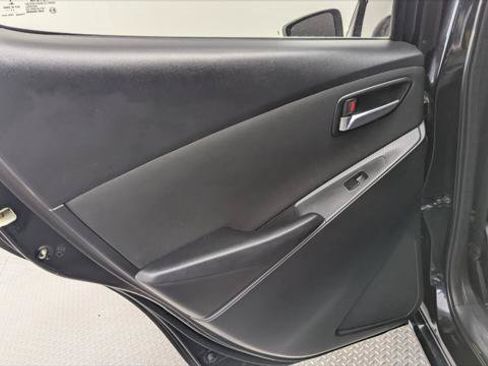Used 2018 Toyota Yaris iA FWD image 16
