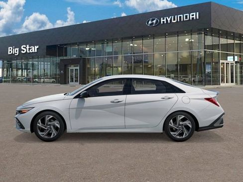 Used 2026 Hyundai Elantra SEL Sport Premium FWD image 3