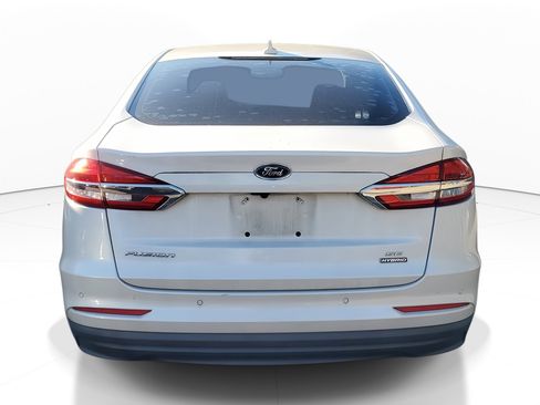 Used 2020 Ford Fusion SE image 5