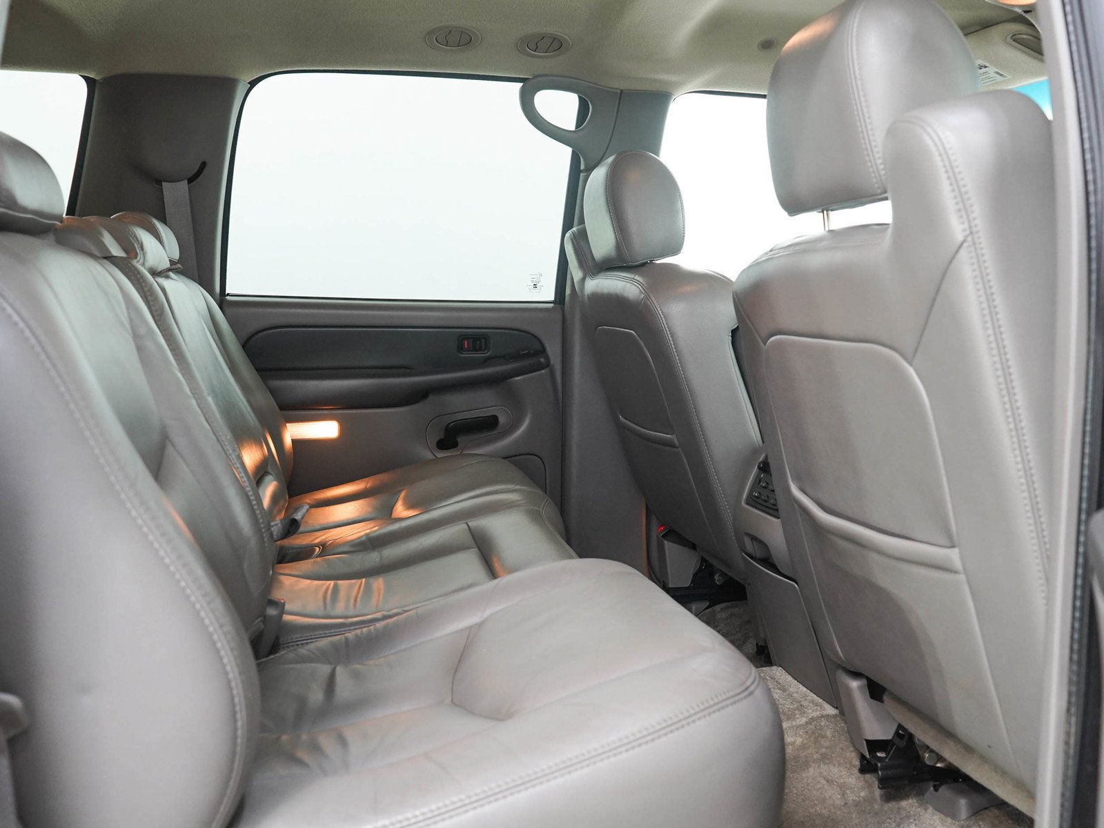 Used 2003 GMC Yukon XL 2500 SLT w/ 1SD Preferred Equipment Group AWD/4WD image 13