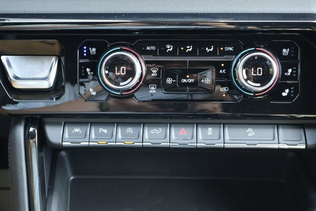 New 2026 GMC Sierra 1500 AT4 w/ AT4 Premium Package AWD/4WD image 14