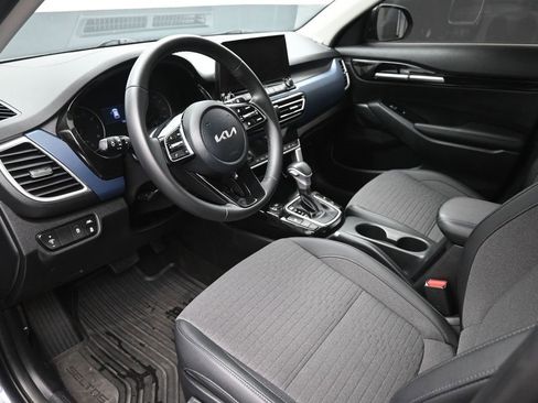 Used 2022 Kia Seltos Nightfall Edition image 19
