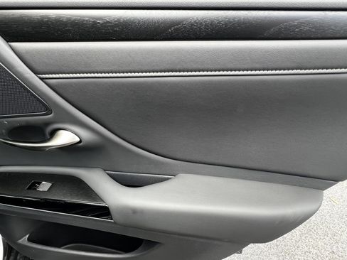 Certified 2025 Lexus ES 350 w/ Premium Package image 40