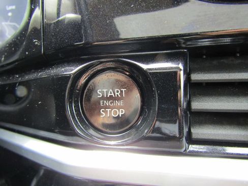 Used 2025 Nissan Pathfinder Platinum w/ Cargo Package AWD/4WD image 33