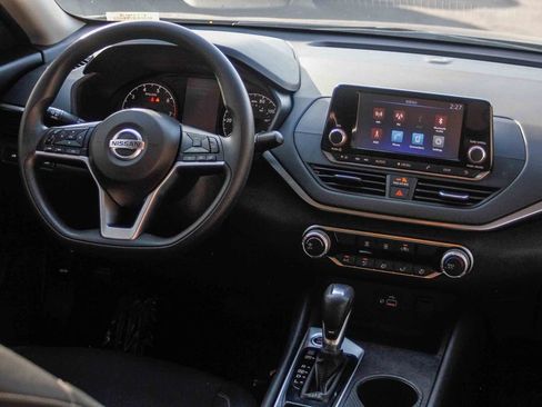 Certified 2022 Nissan Altima 2.5 S FWD image 13