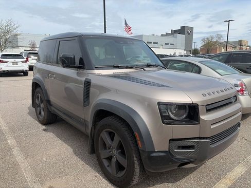 Used 2023 Land Rover Defender 90 V8 image 3