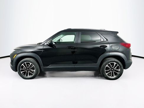 Used 2025 Chevrolet TrailBlazer LT AWD/4WD image 4