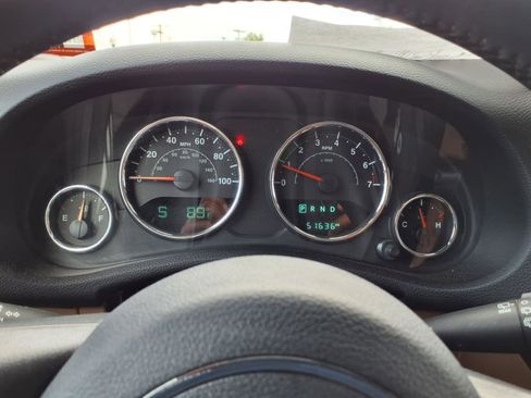 Used 2018 Jeep Wrangler Unlimited Sahara w/ Connectivity Group image 13