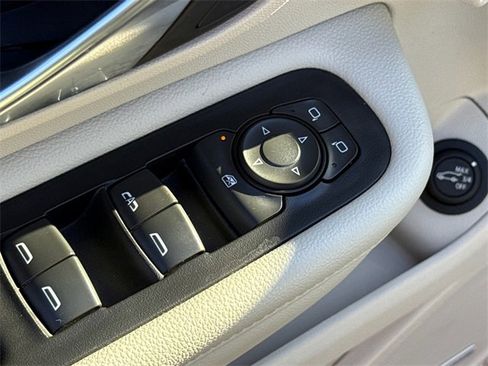 Used 2019 GMC Terrain Denali w/ Advanced Safety Package image 19