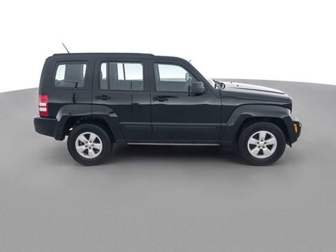 Used 2012 Jeep Liberty Sport AWD/4WD image 4
