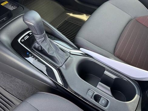 Used 2025 Toyota Corolla SE w/ SE Premium Package image 21