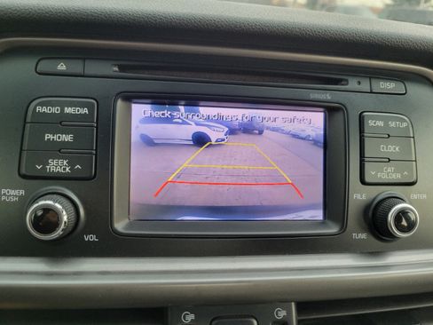 Used 2016 Kia Optima LX FWD image 36
