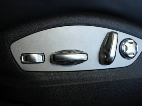 New 2026 Porsche Macan image 34