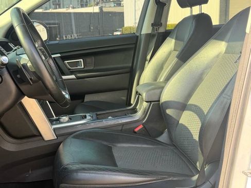 Used 2016 Land Rover Discovery Sport SE AWD/4WD image 23