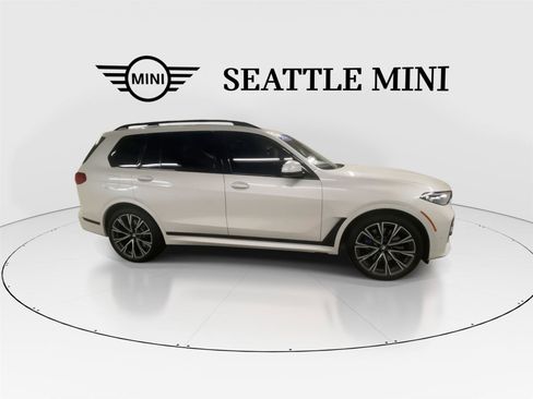 Used 2022 BMW X7 M50i AWD/4WD image 13