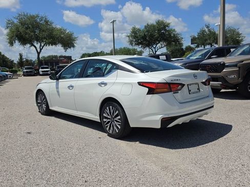 Certified 2024 Nissan Altima 2.5 SV FWD image 6