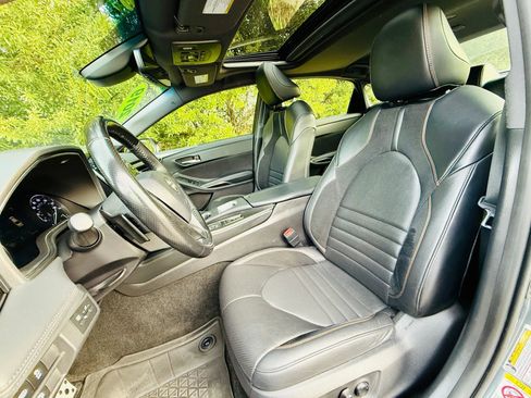 Used 2019 Toyota Avalon XSE w/ All Weather Liner Package image 2