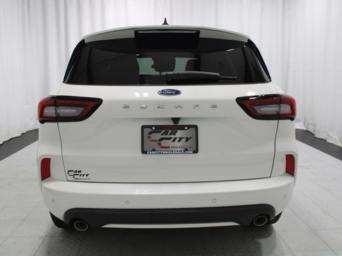 Used 2023 Ford Escape ST-Line w/ Tech Pack #1 FWD image 7