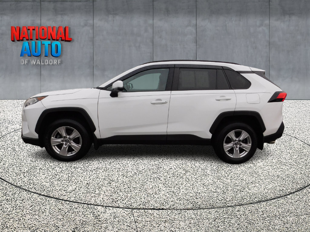 Used 2020 Toyota RAV4 XLE w/ Convenience Package AWD/4WD image 4
