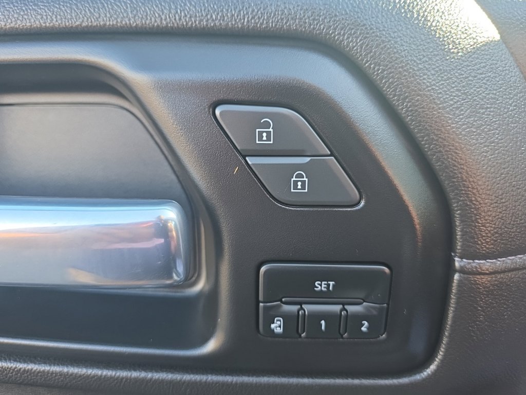 Used 2022 Chevrolet Silverado 3500 High Country AWD/4WD image 23
