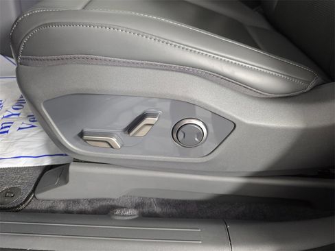 Used 2026 Kia EV9 Light image 13