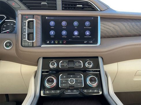 Used 2021 GMC Yukon XL Denali w/ Advanced Technology Package image 11