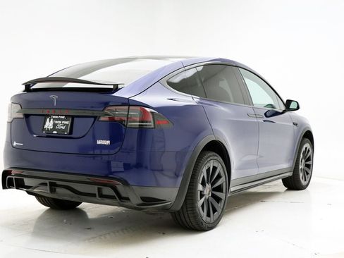 Used 2022 Tesla Model X image 10